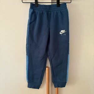 NWOT Nike Sweatpants/Joggers